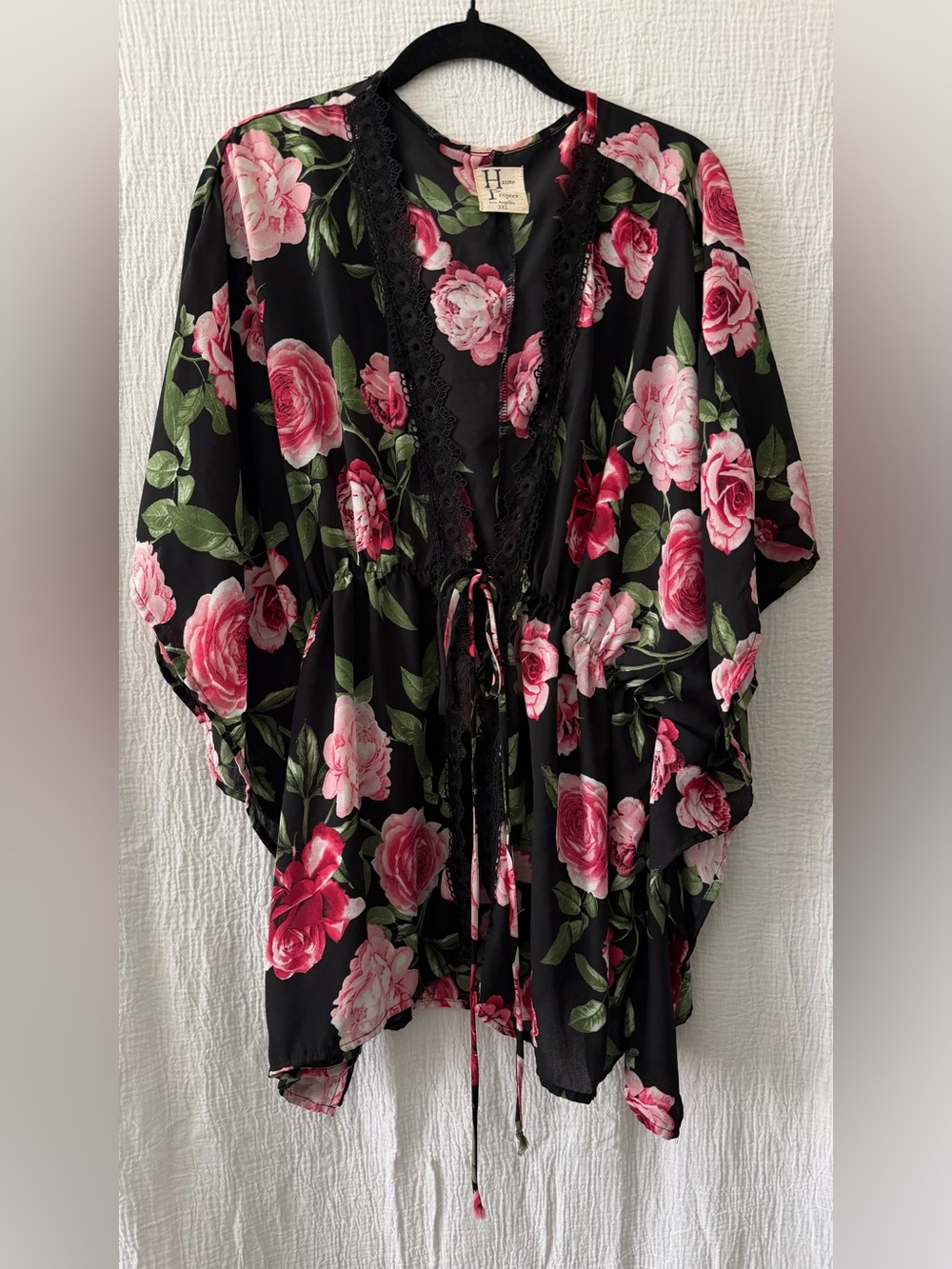 Floral Lace-Trim Kimono Robe in Black with Pink Roses